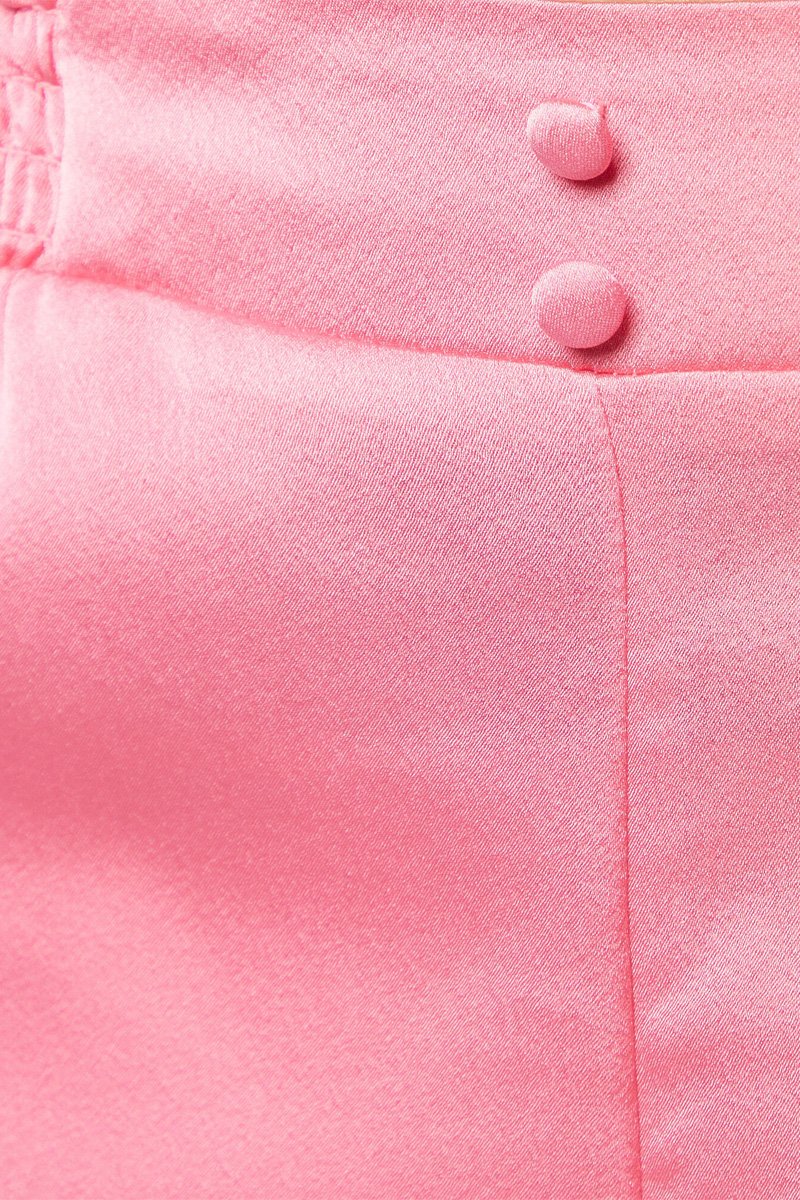 Short de pyjama rose élégant avec dentelle et taille smockée