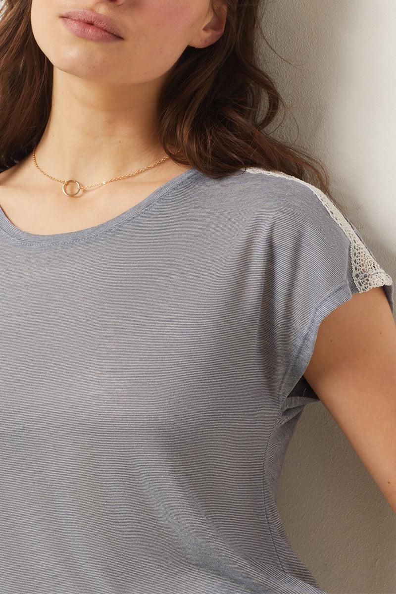 T-shirt de pyjama Warm bleu marine en dentelle douce